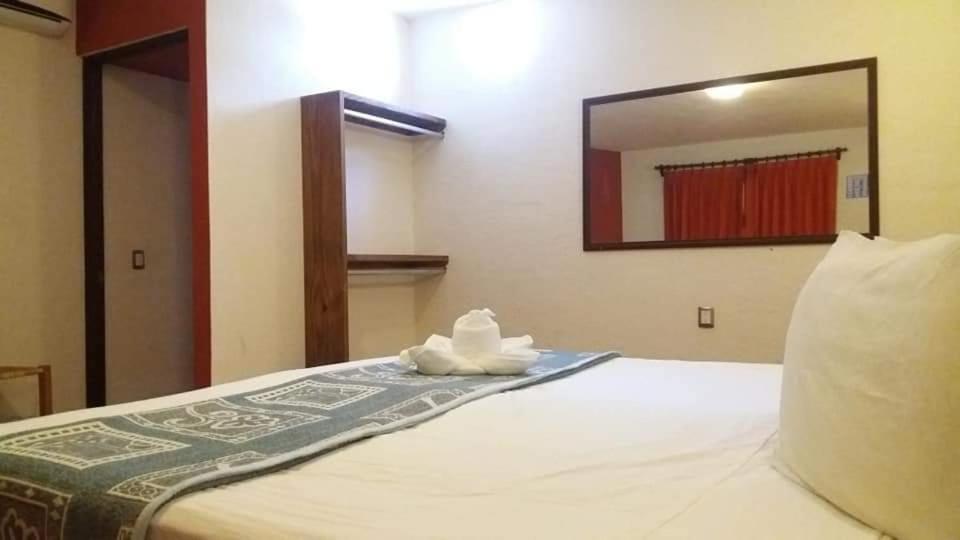 Hotel Maya 2012 อมาคูแซก ภายนอก รูปภาพ