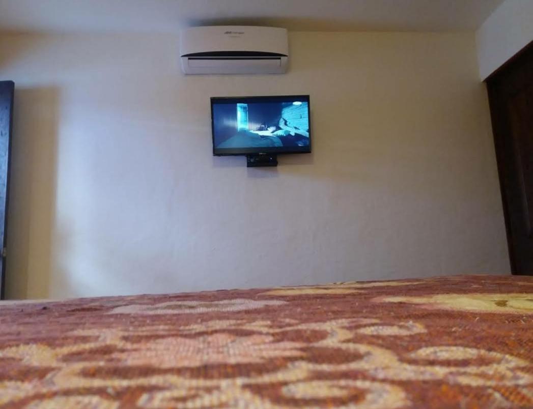 Hotel Maya 2012 อมาคูแซก ภายนอก รูปภาพ