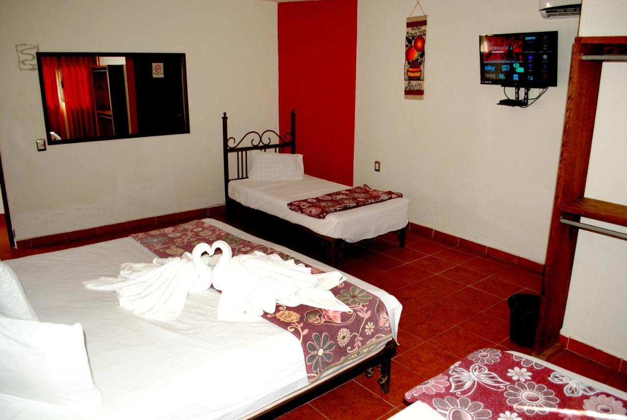 Hotel Maya 2012 อมาคูแซก ภายนอก รูปภาพ