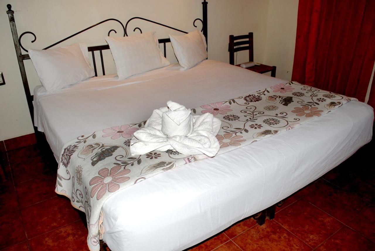Hotel Maya 2012 อมาคูแซก ภายนอก รูปภาพ