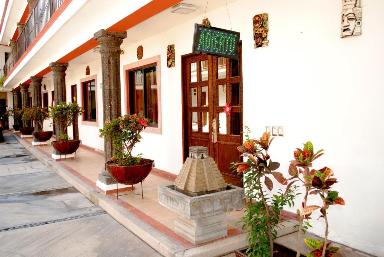 Hotel Maya 2012 อมาคูแซก ภายนอก รูปภาพ