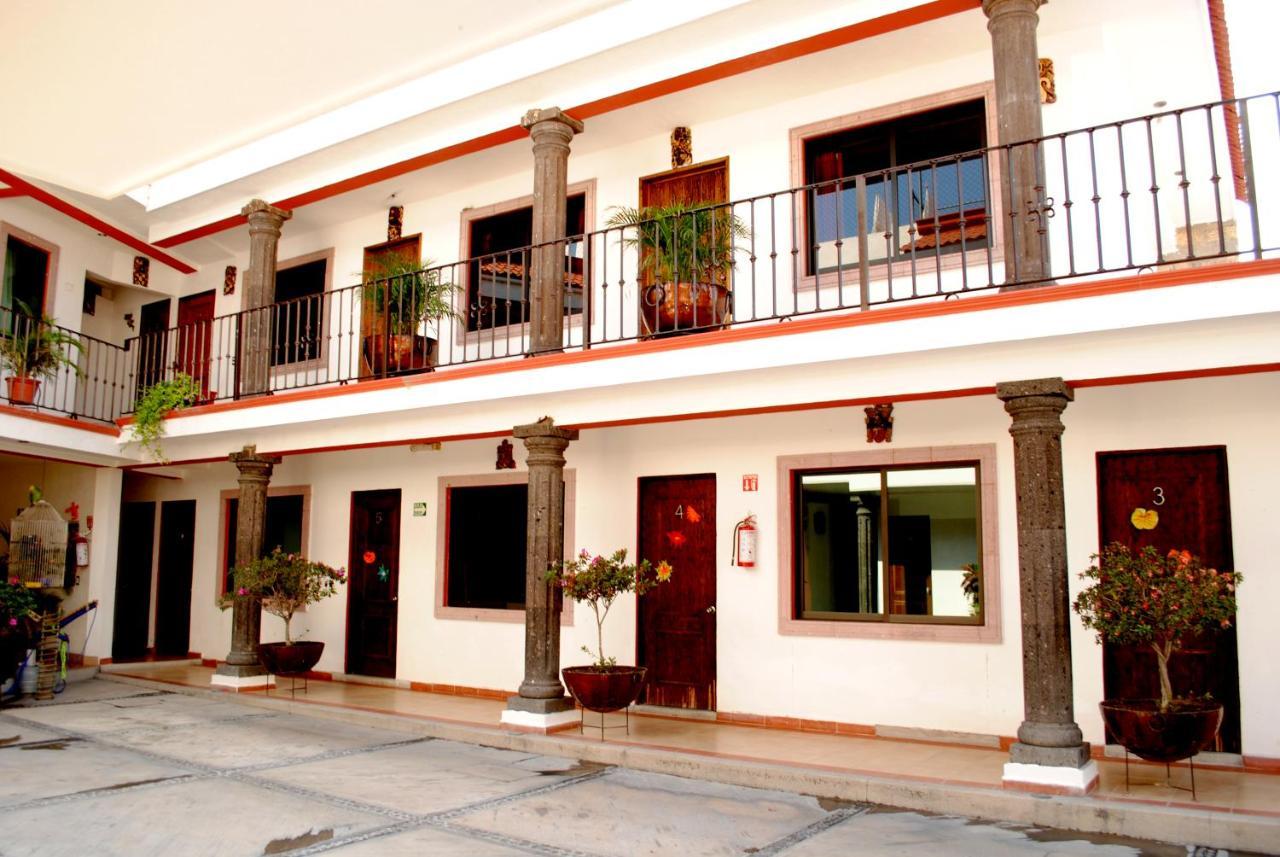 Hotel Maya 2012 อมาคูแซก ภายนอก รูปภาพ