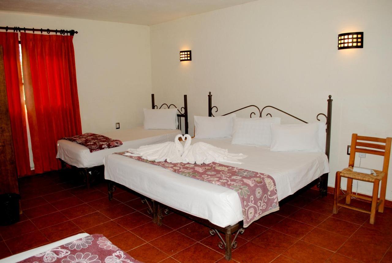 Hotel Maya 2012 อมาคูแซก ภายนอก รูปภาพ