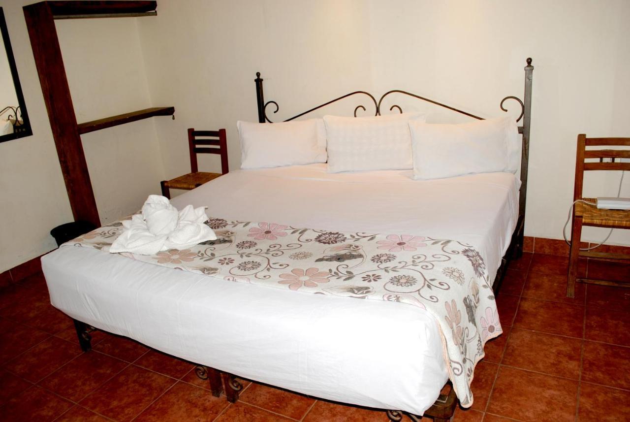Hotel Maya 2012 อมาคูแซก ภายนอก รูปภาพ