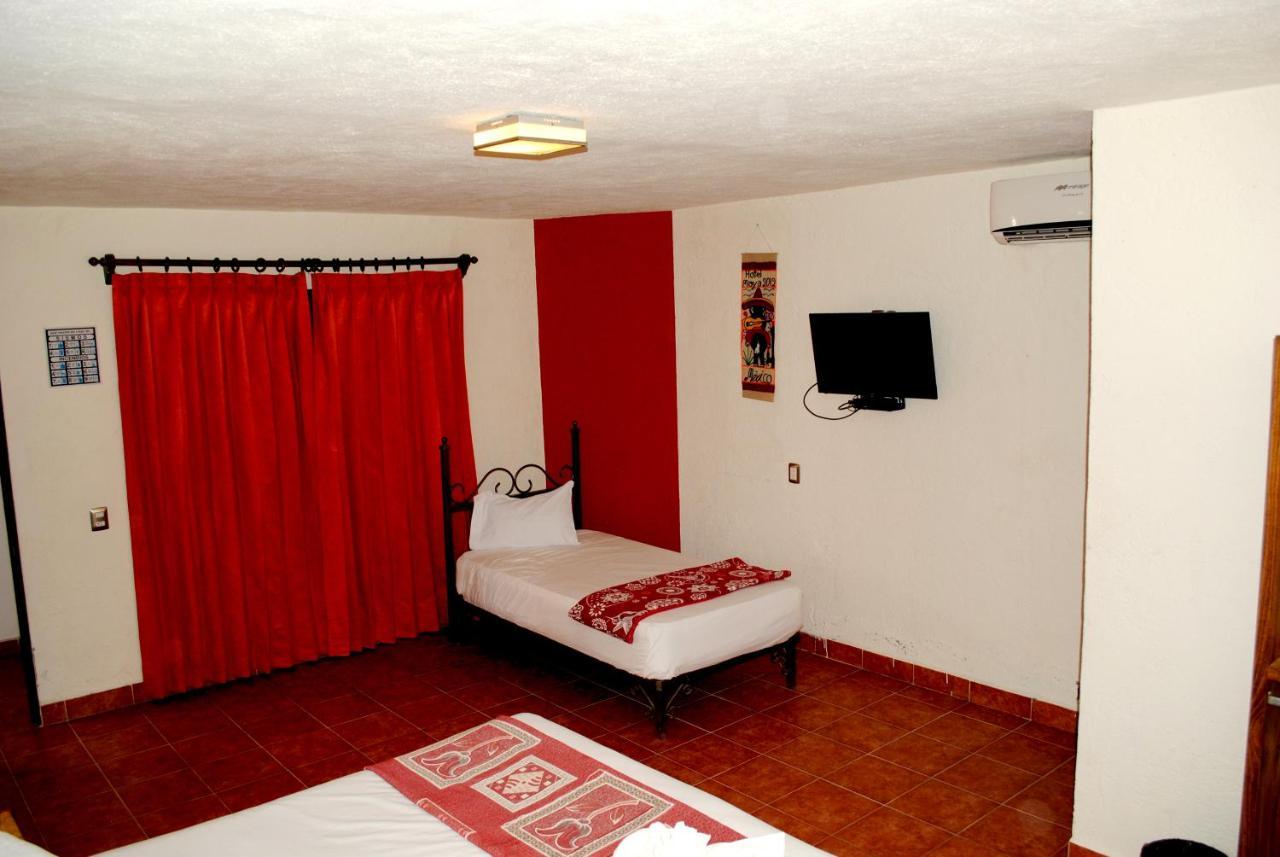 Hotel Maya 2012 อมาคูแซก ภายนอก รูปภาพ