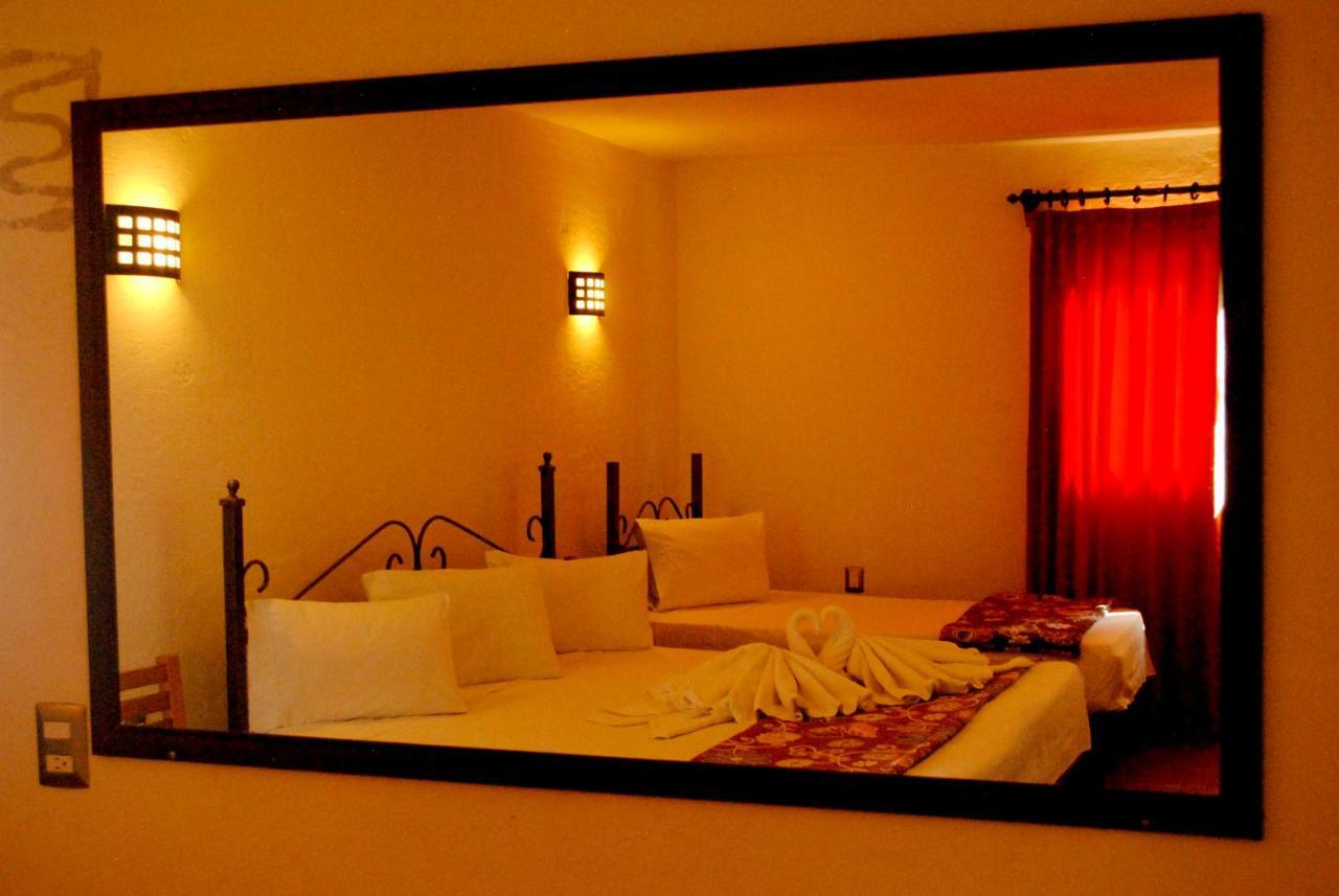 Hotel Maya 2012 อมาคูแซก ภายนอก รูปภาพ